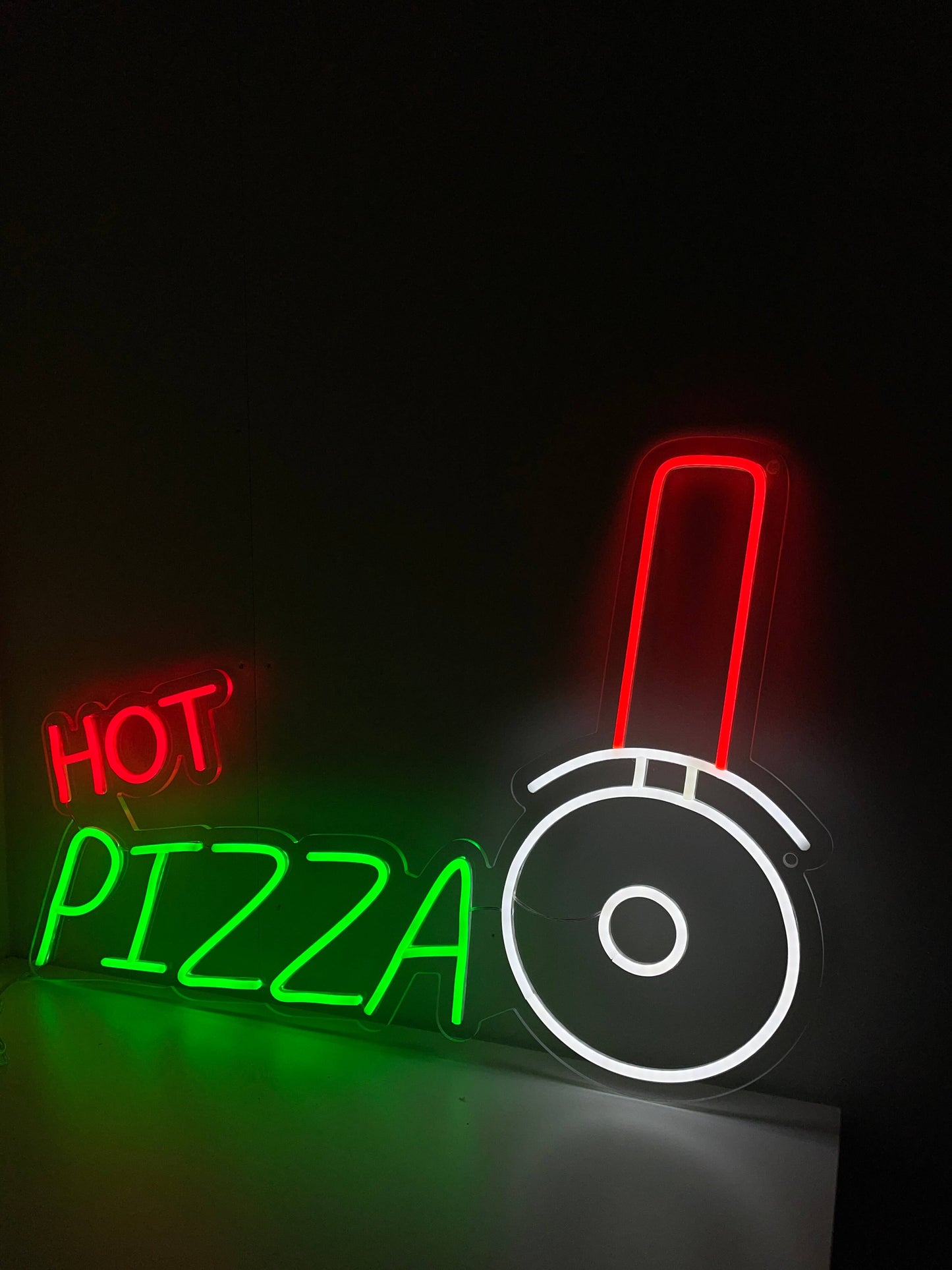Hot Pizza Neon Sign - Art Neon