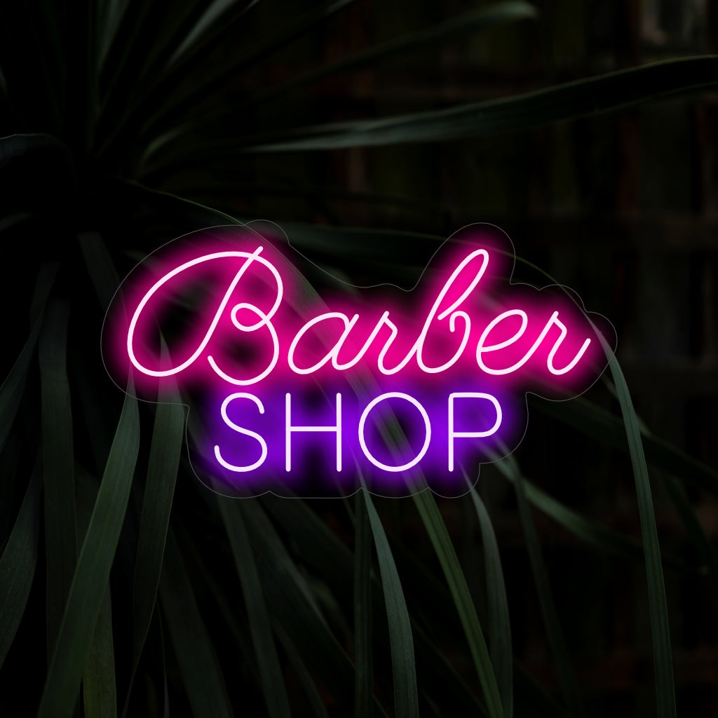 "Barber Shop Neon Sign" - Klassinen neonvalo, jossa on sanat "Barber Shop", joka luo ajattoman ja tyylikkään tunnelman hoitolaitokseesi.