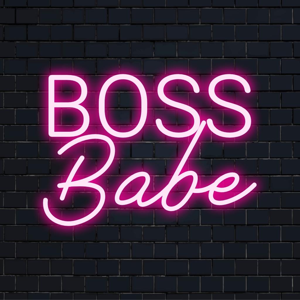 Boss Babe valomainos; eloisa LED-kappale, joka huokuu voimaa, sopii erinomaisesti tyylikkääseen sisustukseen ja räätälöityihin seinävalaistustyyleihin.