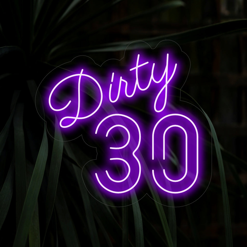 "Dirty 30 Neon Sign" syttyy kirkkaasti ja lisää juhlaan leikkisää ja virkeää tunnelmaa, joka on täydellinen 30-vuotispäivän virstanpylvääksi.