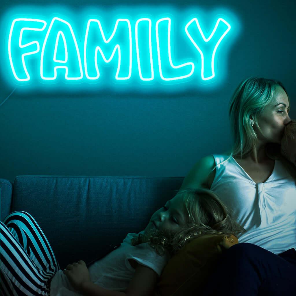 "Family Neon Sign" syttyy lämpimällä hehkulla, sopii täydellisesti koteihin ja tiloihin, joissa juhlitaan perheen tärkeyttä, luoden kutsuvan ja lohduttavan ilmapiirin.
