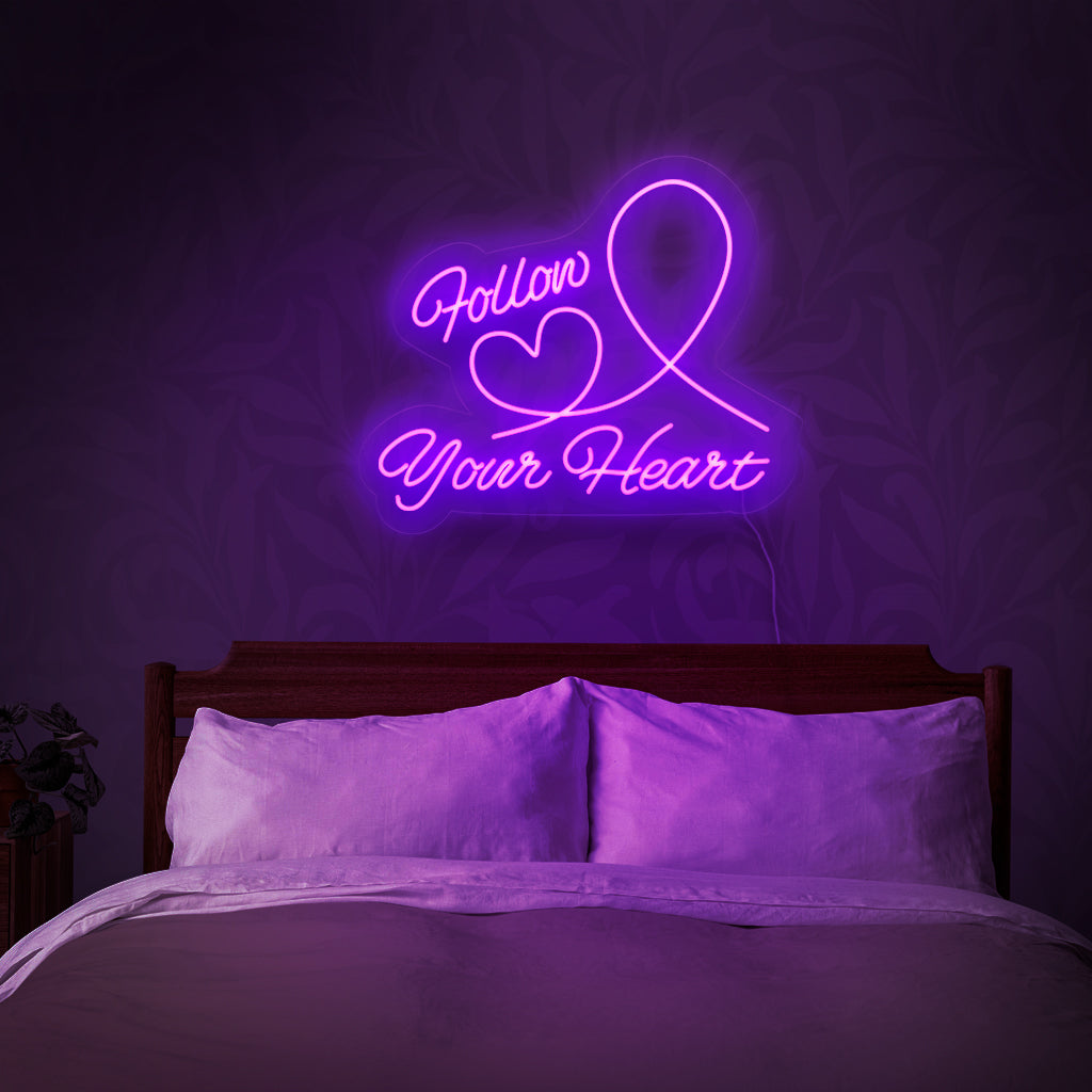 "Follow Your Heart Neon Sign" - Loistaa inspiroivalla kirkkaudella, sopii täydellisesti tiloihin, jotka rohkaisevat unelmia ja sydämensä seuraamisen matkaa.
