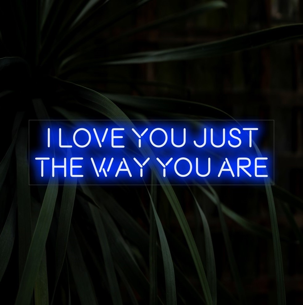 "I Love You Just The Way You Are Neon Sign" - Sydämellinen ja romanttinen lisäys, jossa on ajaton rakkauden ilmoitus, joka luo lämpimän ja intiimin tunnelman rakkausjuhliin.