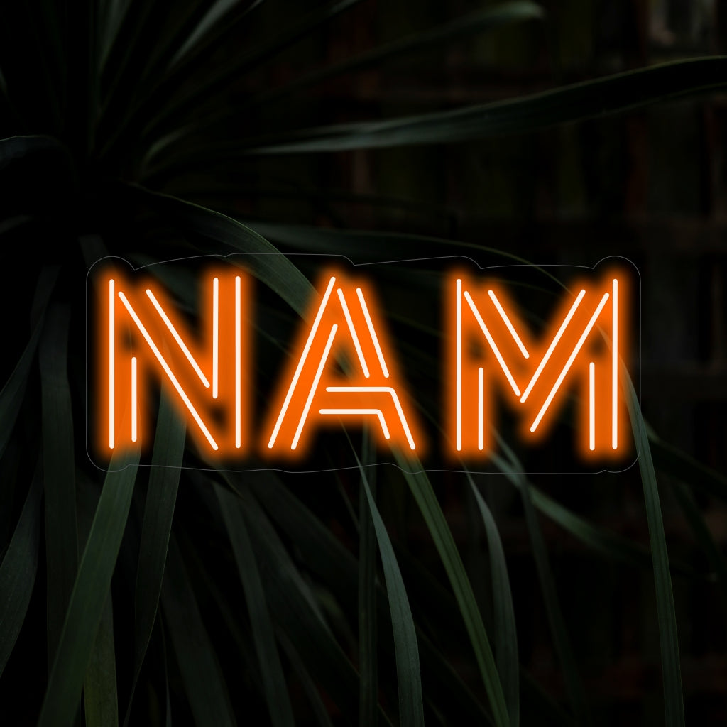 "NAM Neon Sign" on tyylikäs ja minimalistinen lisäys, joka sopii täydellisesti tiloihin, jotka arvostavat yksinkertaisuutta ja modernia muotoilua. Valaise nykyaikaisella tyylillä!
