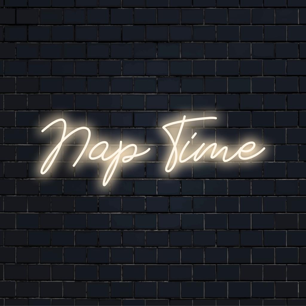 Neonkyltti hohtaa Nap Timen eloisin sävyin, sopii täydellisesti viihtyisiin tiloihin. Mukautettu LED-design yhdistää valon rentoutumiseen.