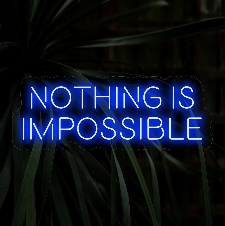 "Nothing Is Impossible Neon Sign" on kohottava ja optimistinen lisäys, joka sopii täydellisesti tiloihin, jotka herättävät luottamusta ja sinnikkyyttä. Valaise rajattomilla mahdollisuuksilla!