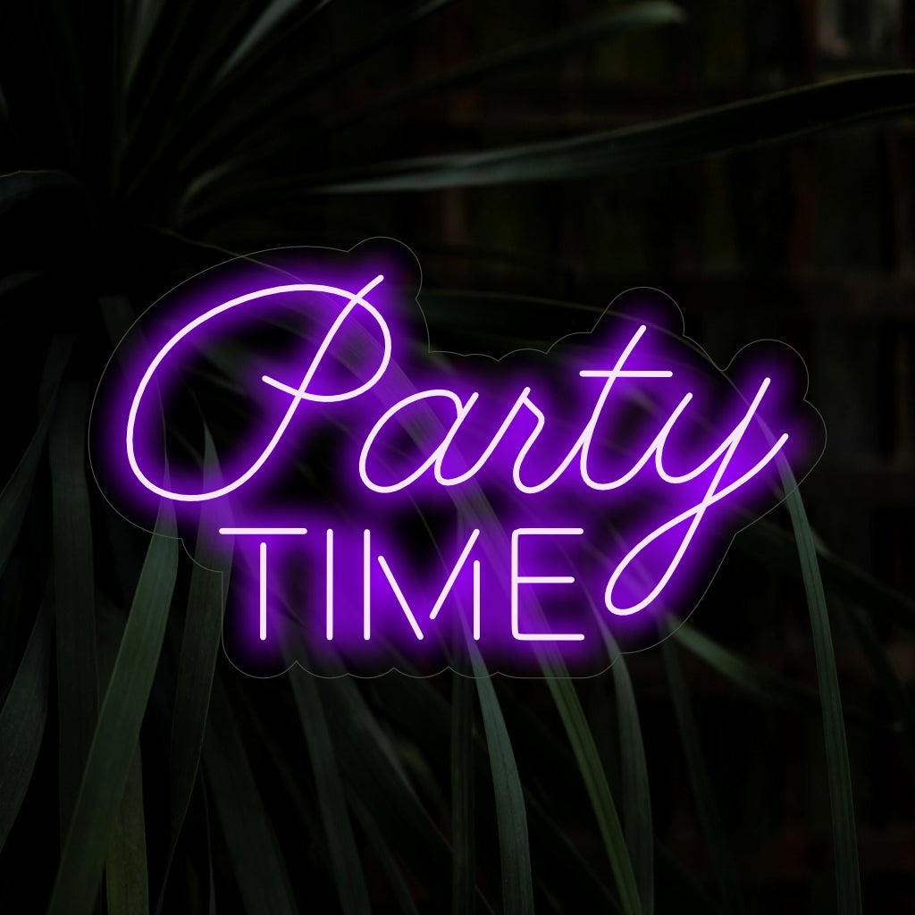 "Party Time Neon Sign" on juhlava ja eloisa lisä, joka sopii täydellisesti juhliin ja hauskanpitoon. Valaise ilon ja ilon hengellä!