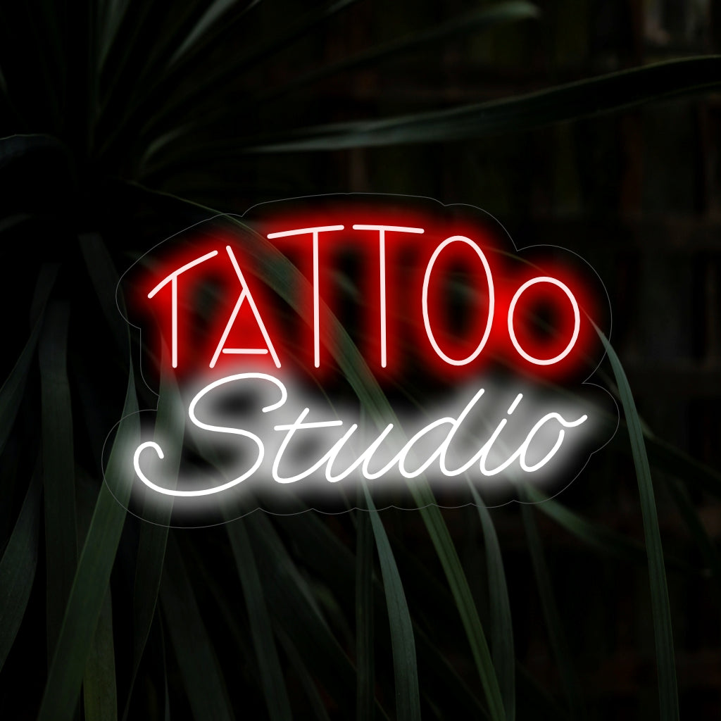 "Tattoo Studio Neon Sign" lisää eloisaa taiteellisuutta ikonisella muotoilullaan ja luo rohkean hehkun, joka juhlii tatuointien luovuutta ja kauneutta tilassasi.
