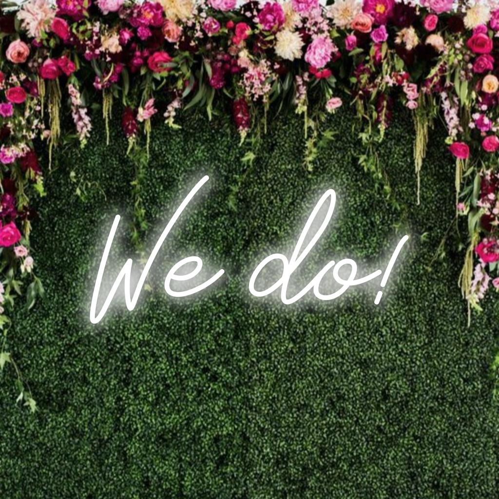 Mittatilaustyönä valmistettu LED-valokyltti, jossa on ainutlaatuinen muotoilu, täydellinen lisäämään yksilöllistä, eloisaa taidetta mihin tahansa tilaan.