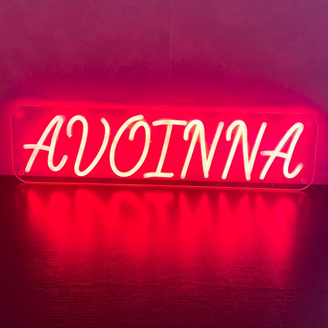 Avoinna neonkyltti - Art Neon