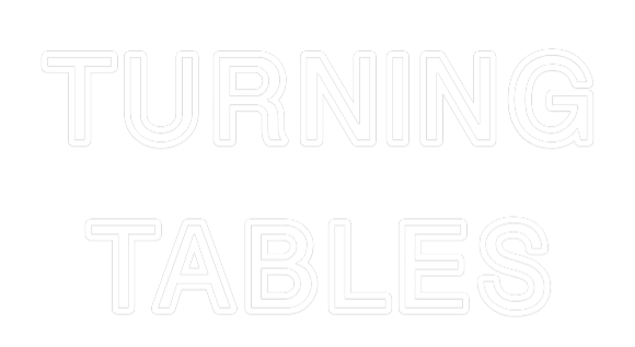 Anpassat neonskylt: KÄÄNTYVÄ
TAULUKOT