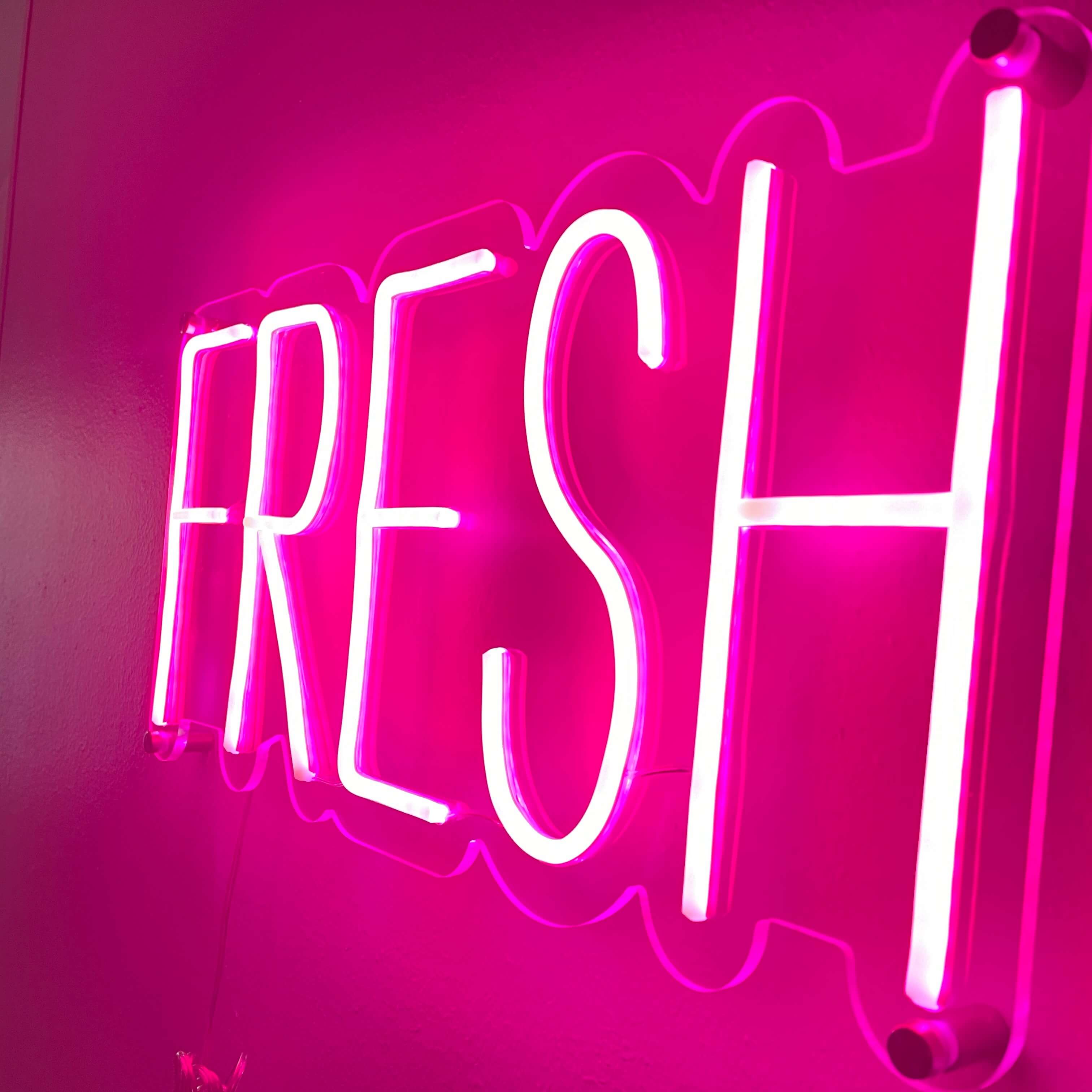 Tuore valokyltti - Art Neon