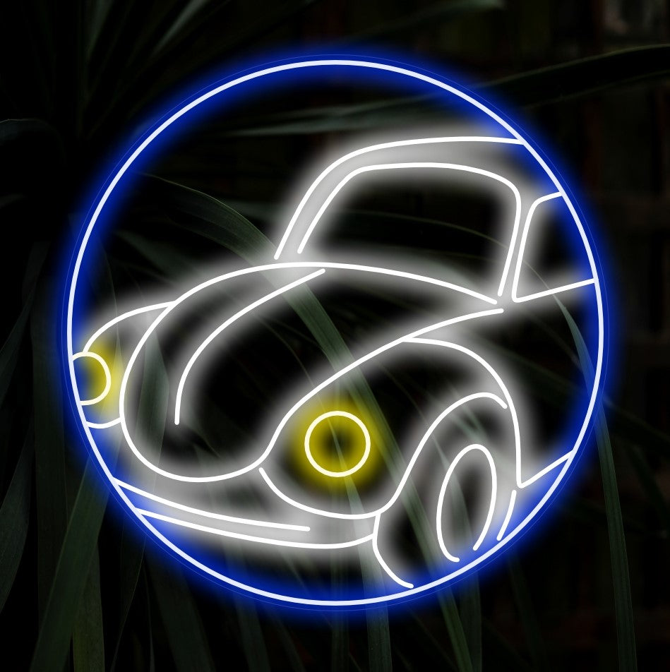 "Beetle Car Neon Sign" vangitsee vintage-auton sisustuksen olemuksen, jossa on viehättävä esitys Beetle-autosta pyöreässä kehyksessä. Valaise tilaasi retro-tunnelmilla tällä ainutlaatuisella neonvalolla.