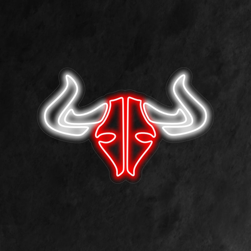 "Bull Skull Neon Sign" - Maalaismainen neonvalo, jossa on ikoninen härän kallon kuva, joka tuo autiomaalaista charmia ja karua eleganssia asuintilaasi.