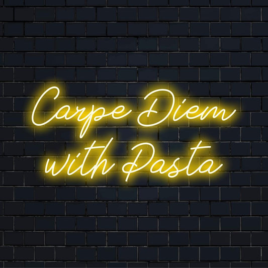 Eloisa Carpe Diem With Pasta käsintehty neonkyltti, joka yhdistää inspiroivan mantran ja rakkauden pastaan ​​hehkuvassa LED-neontaiteessa.