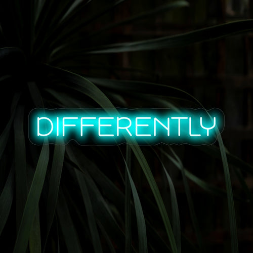 "Differently Neon Sign" syttyy erottuvalla hehkulla juhlistaen tilan ainutlaatuisuutta ja yksilöllisyyttä, mikä tekee siitä ihanteellisen ympäristöihin, joissa on monimuotoisuutta.