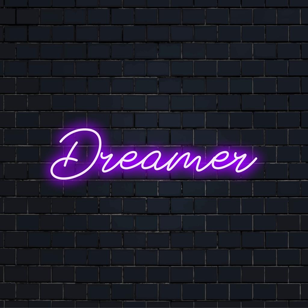 Vibrant Dreamer anpassad LED neonskylt perfekt för alla utrymmens estetik; idealisk neonljusdekor för drömmare och kreativa.