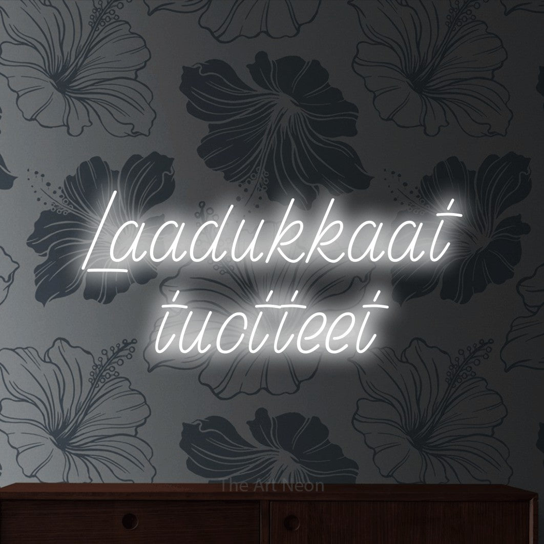 LED neon sign reading “Laadukkaat tuotteet”, arranged in 2 lines.