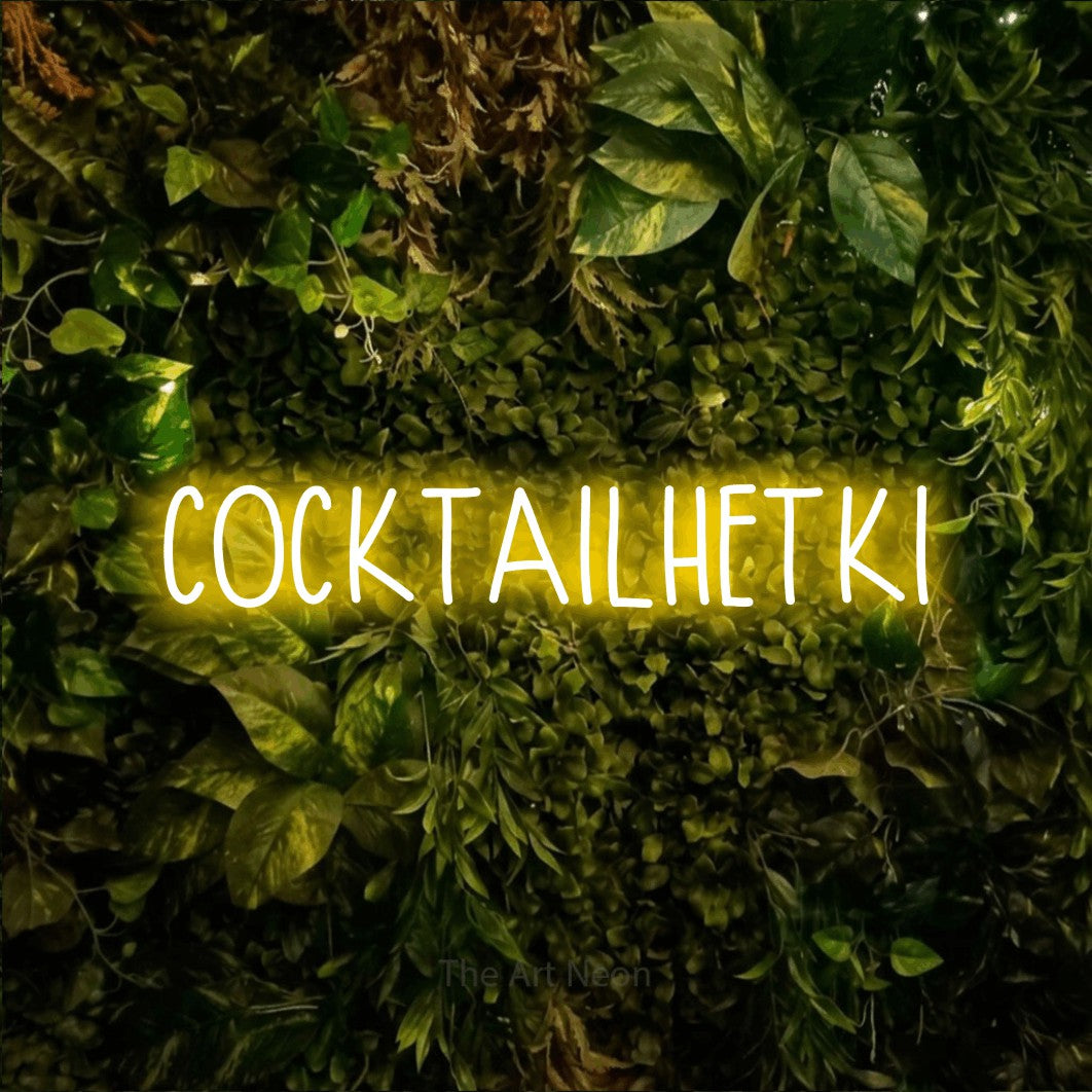LED neon sign reading “COCKTAILHETKI”, arranged in a single line.