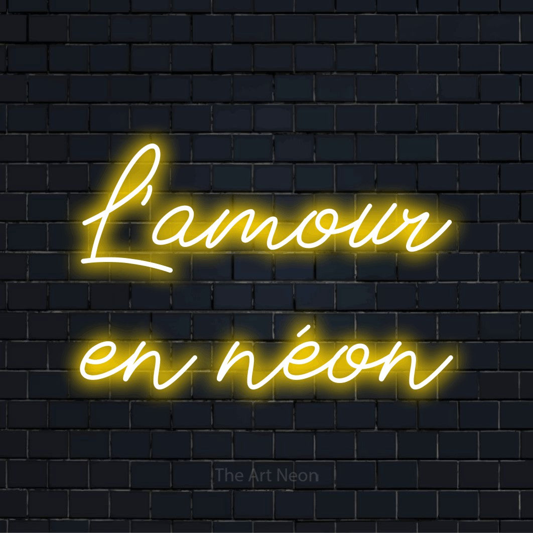 Enseigne néon personnalisée « L'amour en néon » sur un mur en briques noires