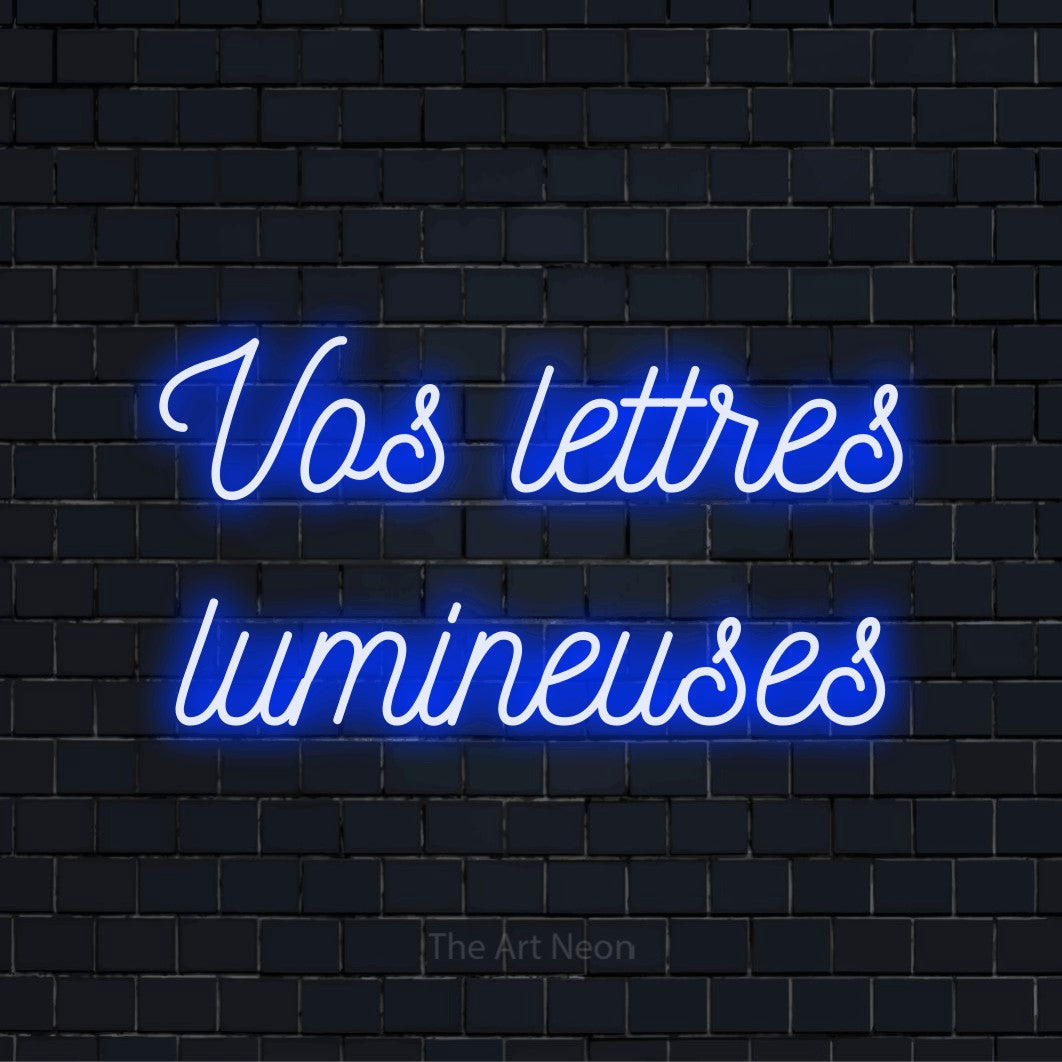 Enseigne néon personnalisée « Vos lettres lumineuses » sur un mur en briques noires