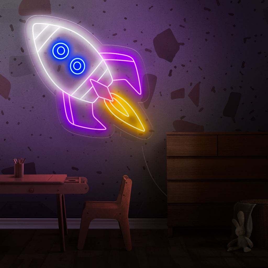 "Flying Rocket Neon Sign" - Räjähtää energiaa, sopii täydellisesti avaruusaiheisille alueille ja niille, jotka ovat kiehtoneet avaruustutkimuksen jännitystä.