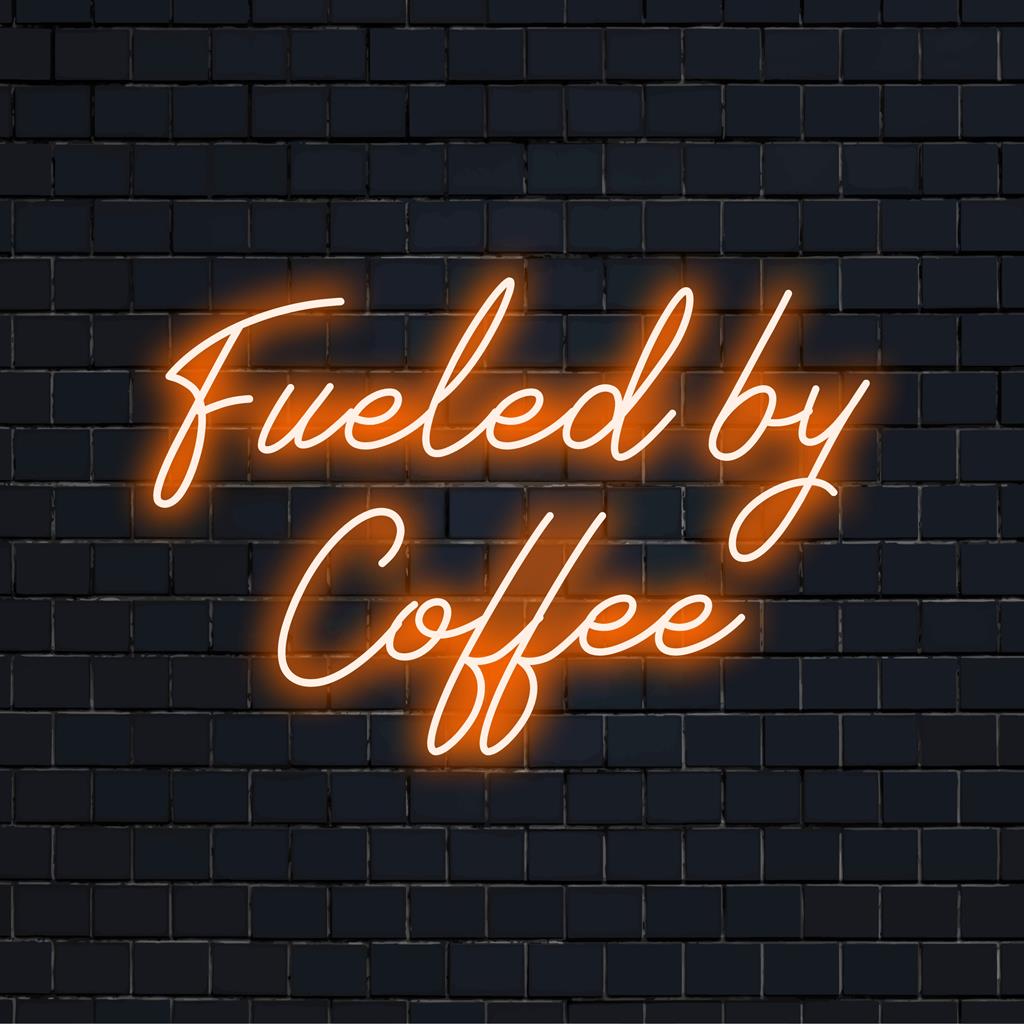 Mittatilaustyönä valmistettu LED-valokyltti, jossa näkyy Fueled by Coffee. Täydellinen neonseinätaide kahvin ystäville.