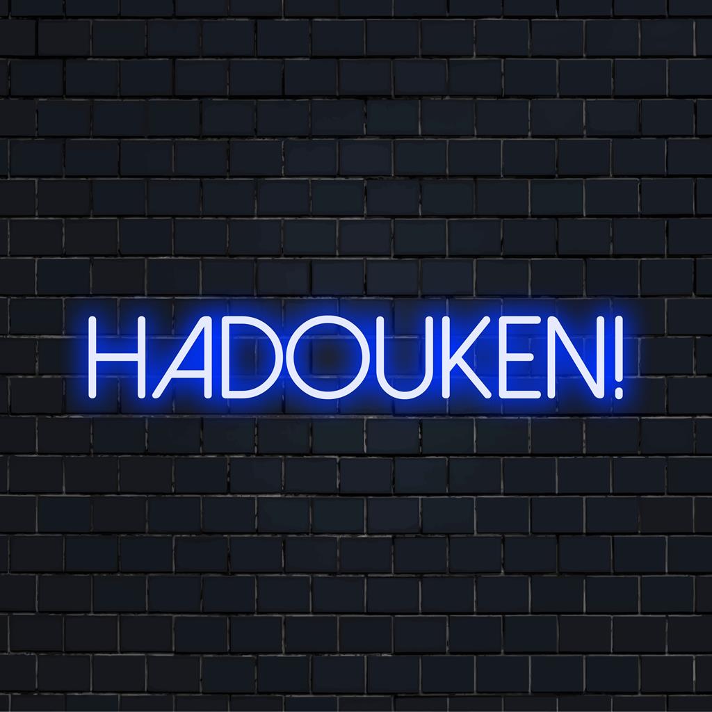 Mukautettu LED-valokyltti oikeinkirjoitus Hadouken! eloisissa neonväreissä; täydellinen neonseinätaide pelien harrastajille.