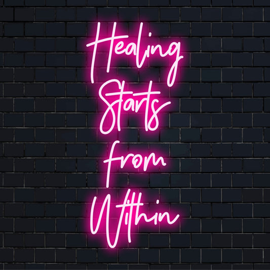 Kirkas ja inspiroiva, tämä mukautettu LED-valokyltti sanoo Parantuminen alkaa sisältä tyylikkäällä käsikirjoituksella. Täydellinen seinäkoristeeksi.