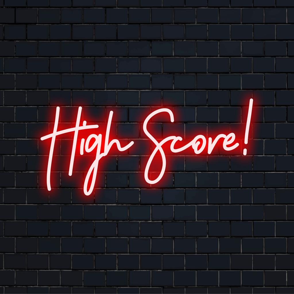 Anpassad LED neonskylt med färgglada High Score! text, perfekt för bländande neondekor och personlig atmosfär.
