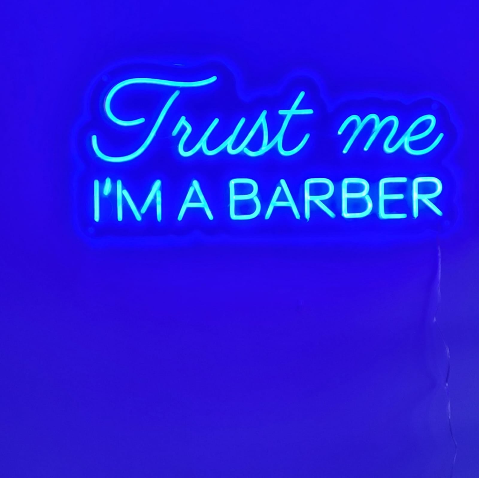 Lita på mig I'm a Barber Neonskylt - The Art Neon
