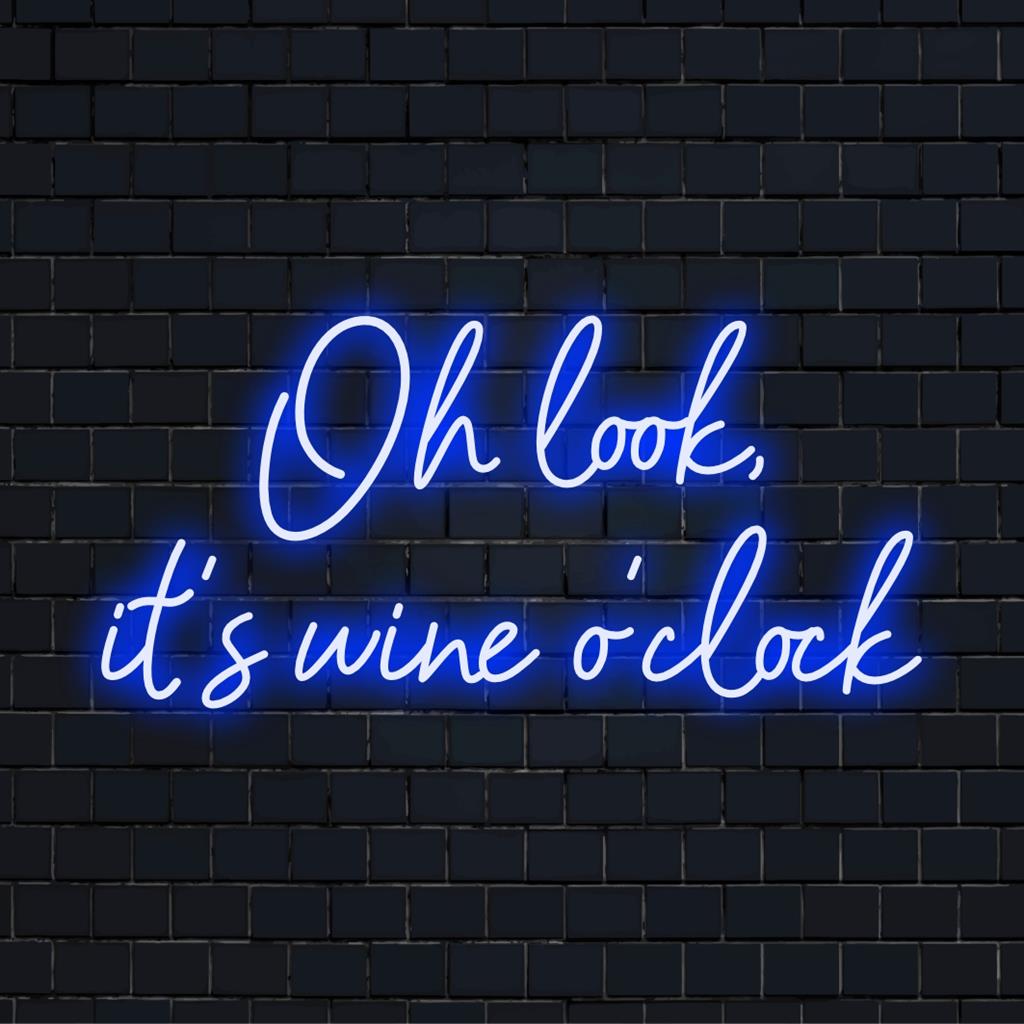 Vilkas mukautettu LED-valokyltti, jossa lukee Oh Look It's Wine O'Clock; sopii täydellisesti sisustukseen rohkean, hehkuvan neontaiteen kanssa.