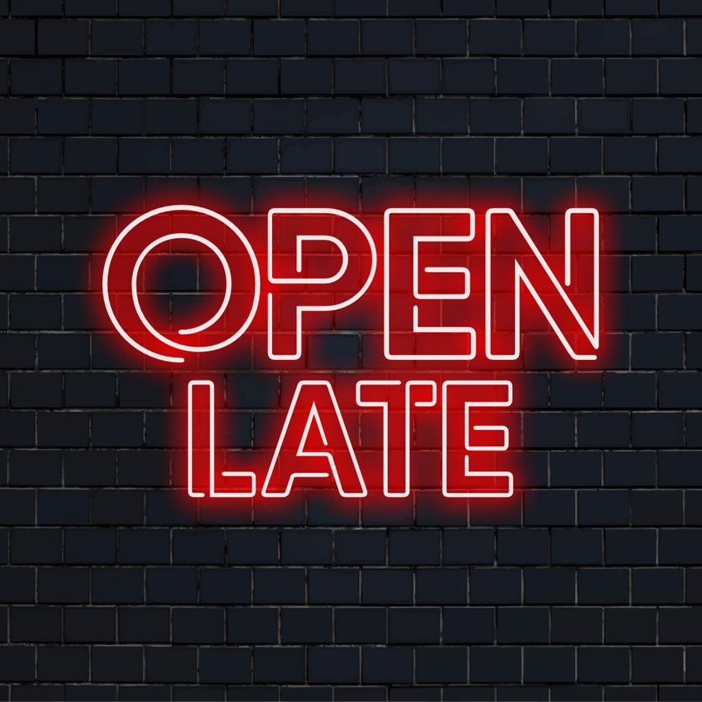 Mittatilaustyönä valmistettu LED-neonkyltti, jossa on Open Late, ihanteellinen lisäämään eloisaa ja kutsuvaa hehkua mihin tahansa tilaan.
