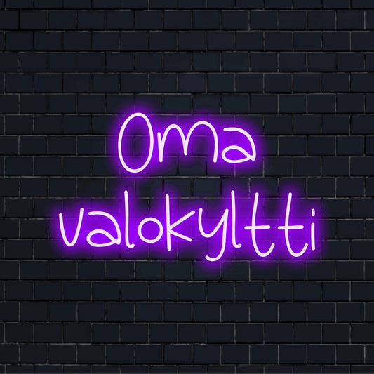 LED-valokyltti tekstillä "Oma valokyltti"