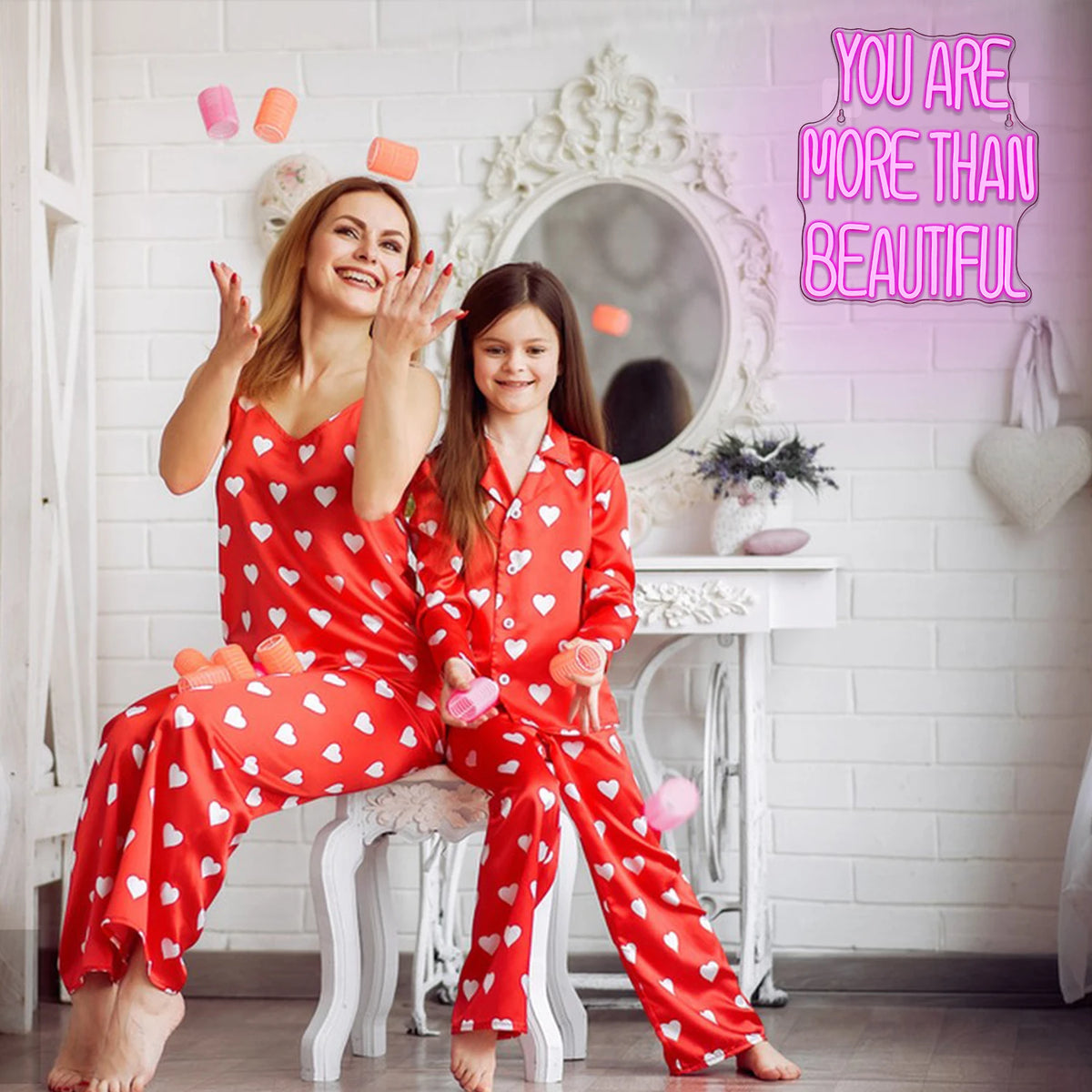 You Are More Than Beautiful – LED-neonvalomainos (5 V USB)