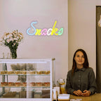 Snacks – Värikkäät kirjaimet – LED-neonvalomainos (5 V USB)