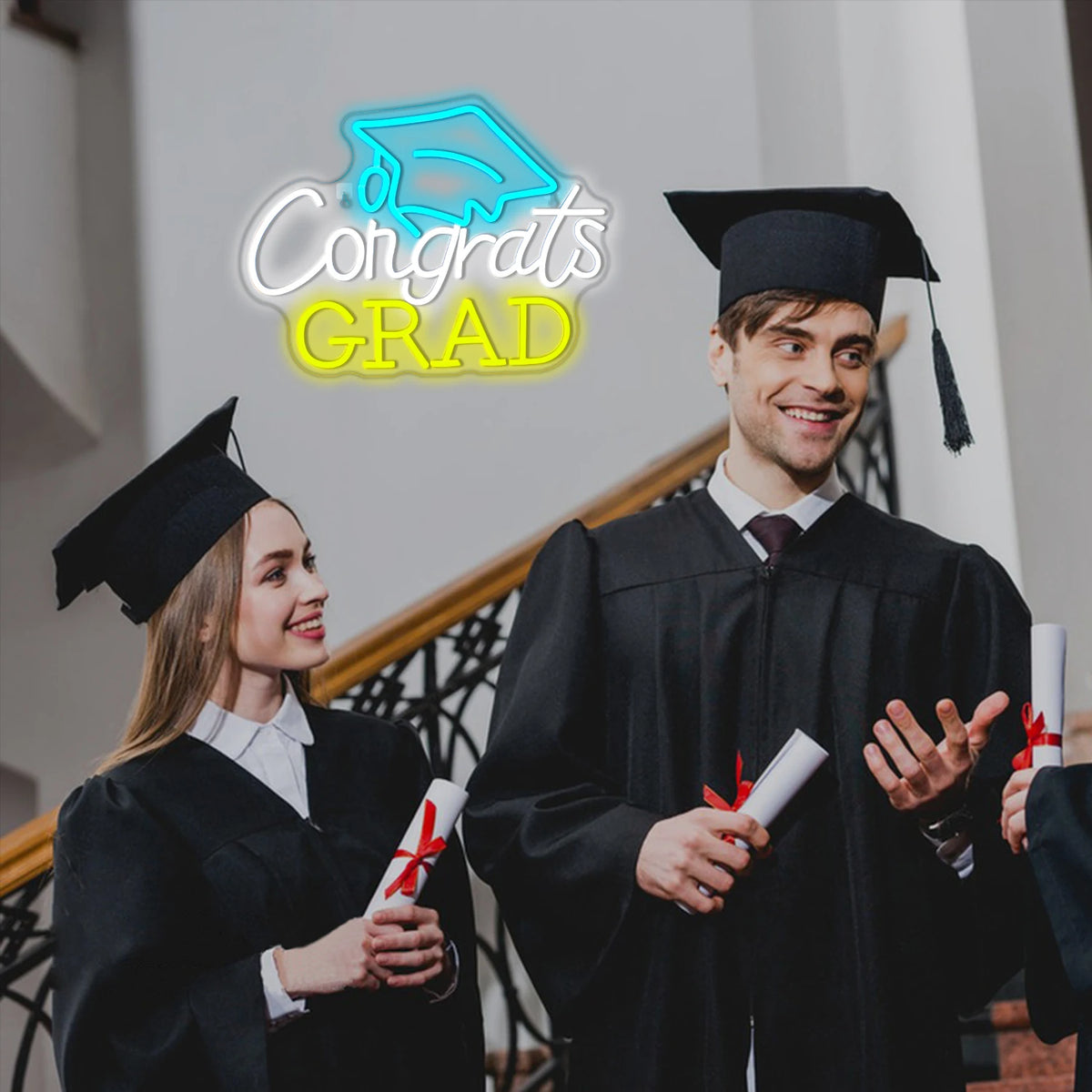 Congrats GRAD – Valmistujaislakki – LED-neonkyltti (5 V USB)