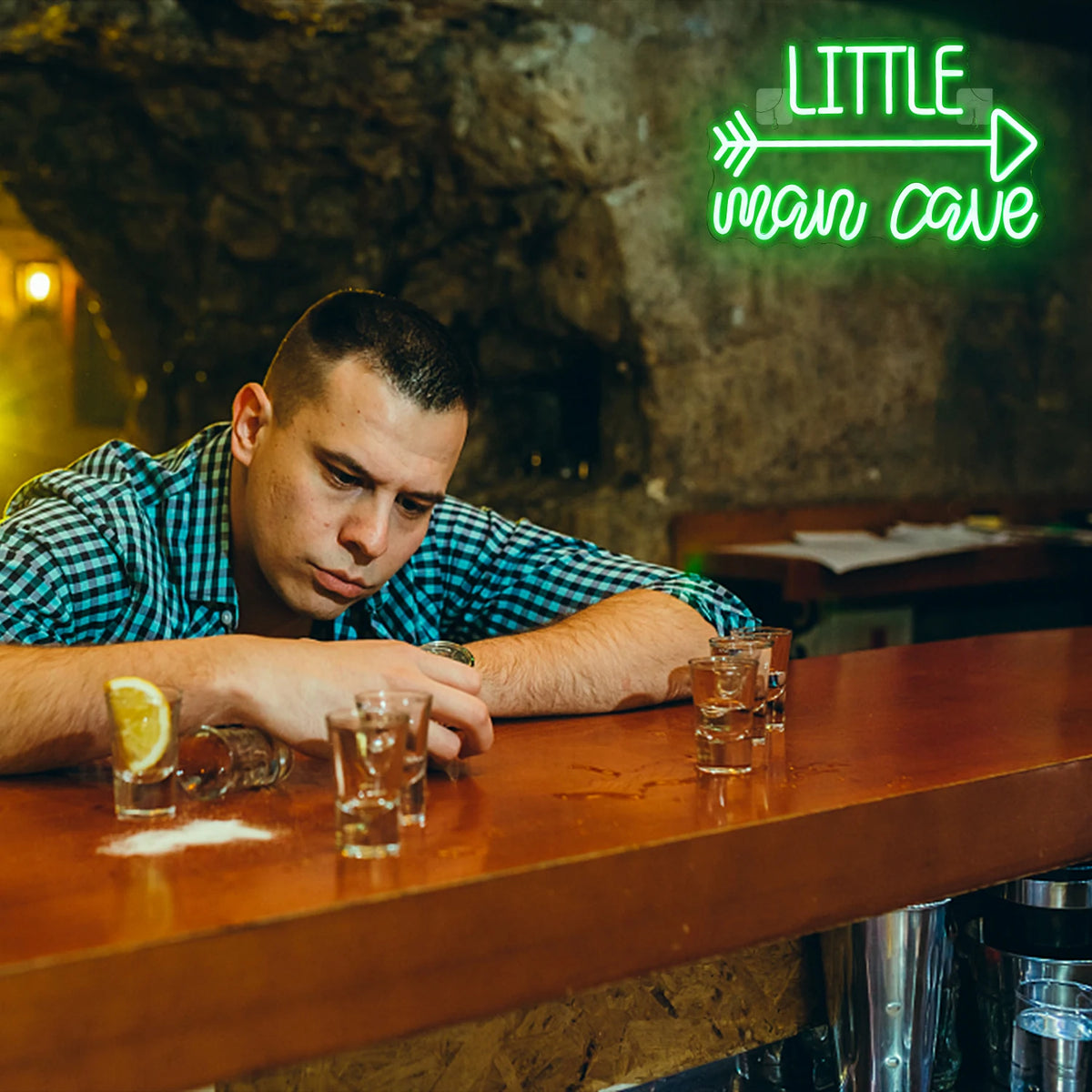 LITTLE man cave – Nuoli – LED-neonkyltti (5 V USB)