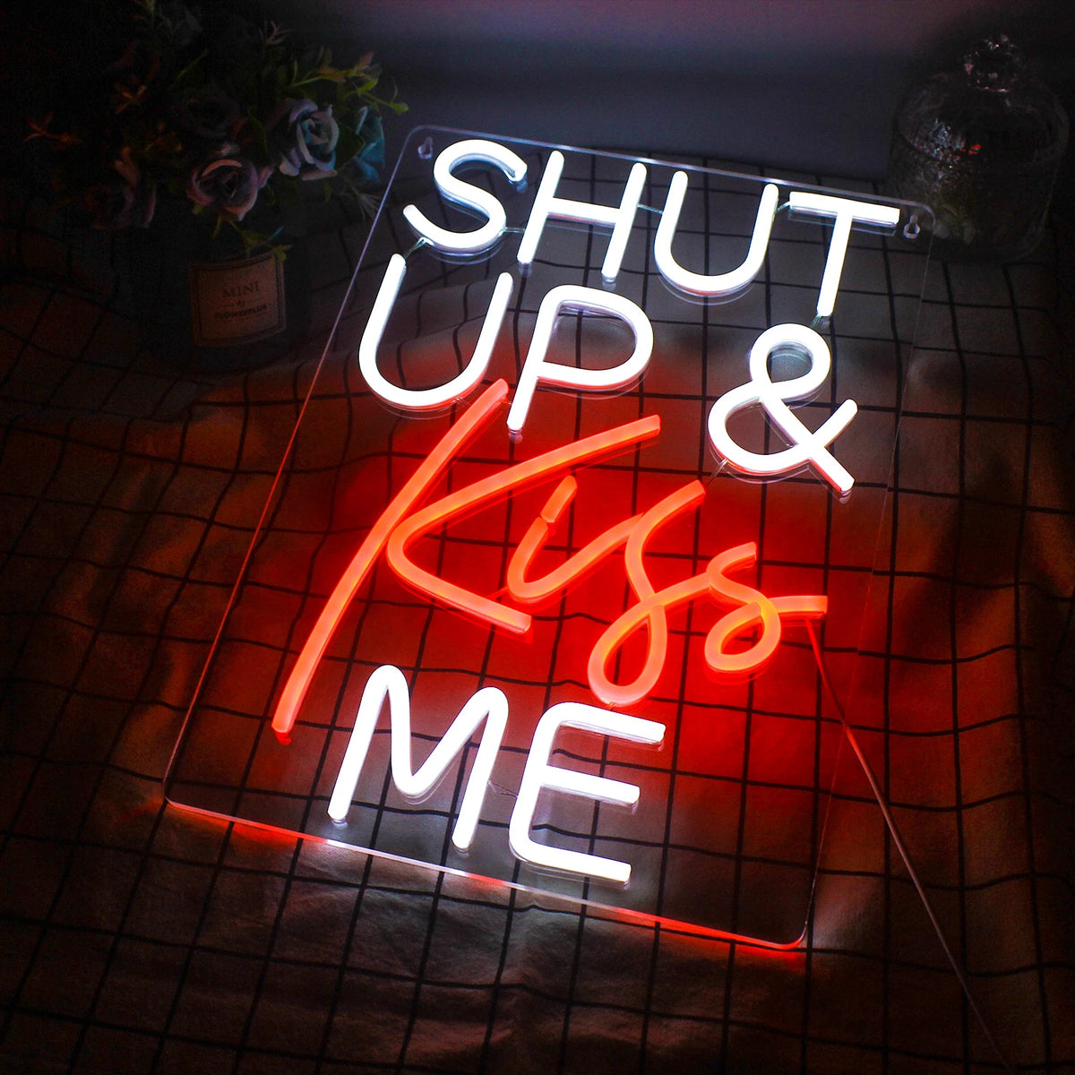 Shut Up & Kiss Me – LED-neonkyltti (5 V USB)