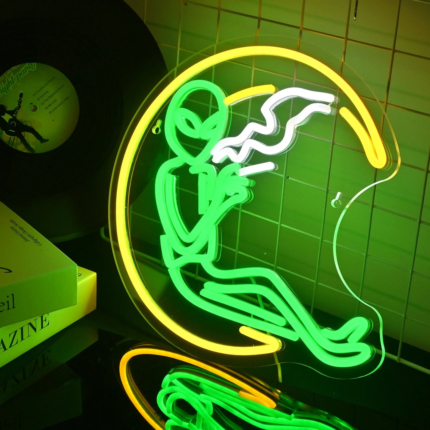 Moon Smoking Alien 5V Mini USB LED Neon Sign - Budget Friendly