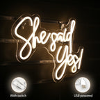 She Said Yes – LED-neonkyltti (5 V USB)
