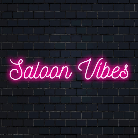 Mittatilaustyönä valmistettu LED-valokyltti Saloon Vibes -tekstillä; täydellinen neonvalo sisustus maalaismaisella viehätysvoimalla mihin tahansa tilaan.