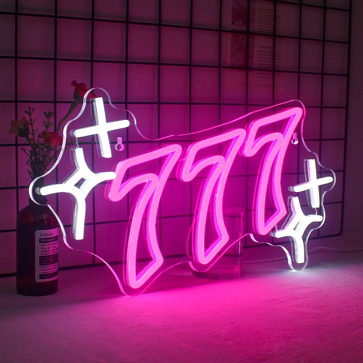 777 – Onnennumero ja tähdet – LED-neonkyltti (5 V USB)