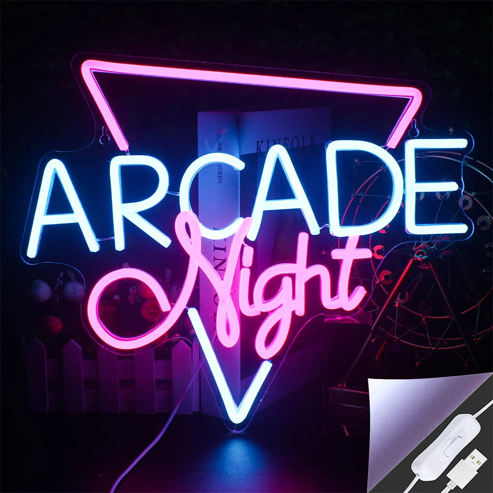 Kuvassa on eloisa LED-valokuva, joka on muotoiltu sanan "Arcade Night.