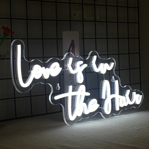 Love is in the Hair – LED-ljusskylt (5 V USB)