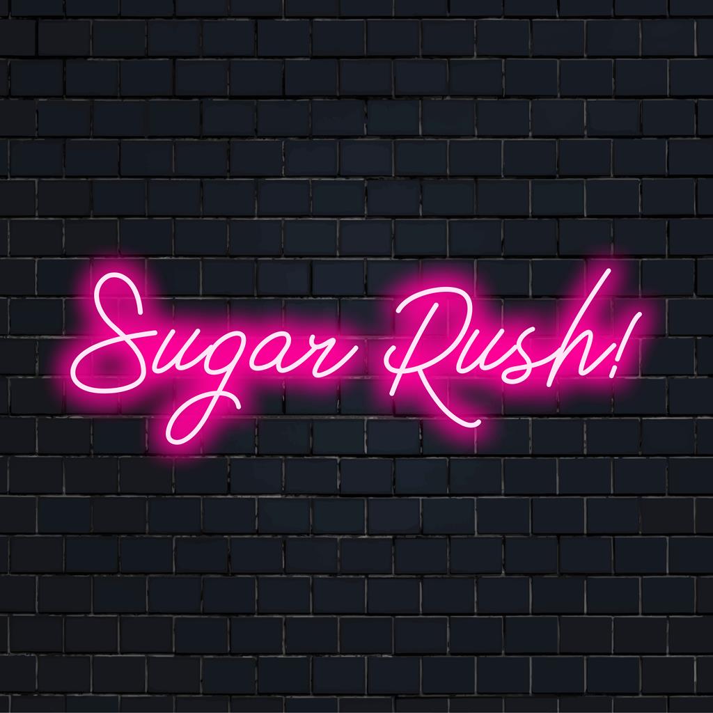 Käsintehty LED-valokuva kirkkaalla Sugar Rushilla! tekstiä, ihanteellinen mukautettuun neonvalosisustukseen ja yksilölliseen tyyliin.