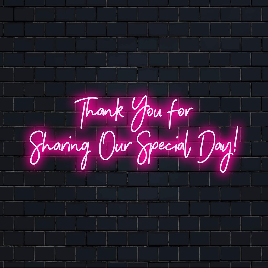 Mukautettu LED-valokyltti, jossa näkyy kiitos, että jaat erityispäivämme!, täydellinen henkilökohtaisiin tapahtumiin tai juhliin.