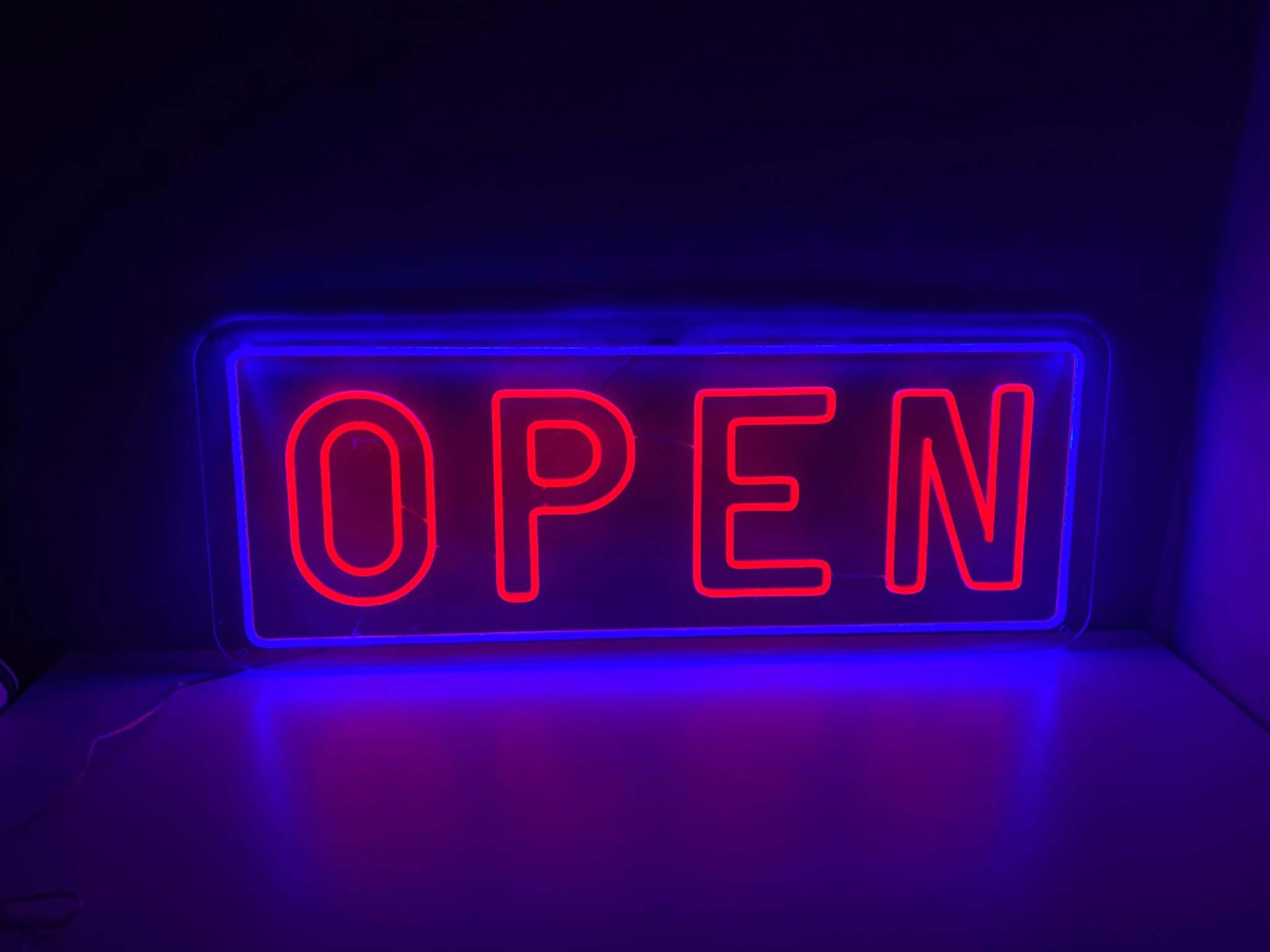 Avoin valokyltti - The Art Neon