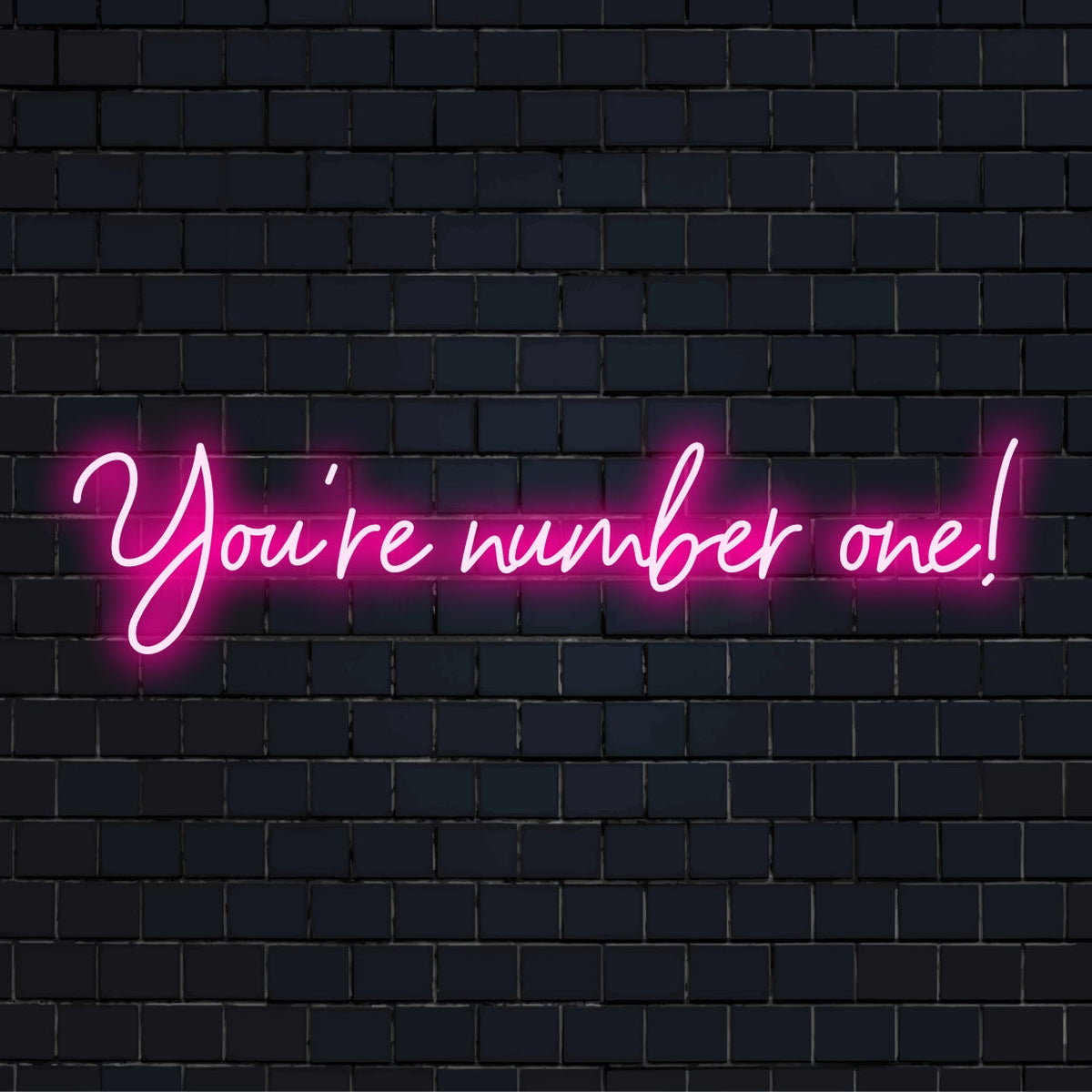 Mukautettu LED-neonkyltti eloisissa väreissä, teksti You're Number One, täydellinen ainutlaatuiseen kodin sisustukseen.