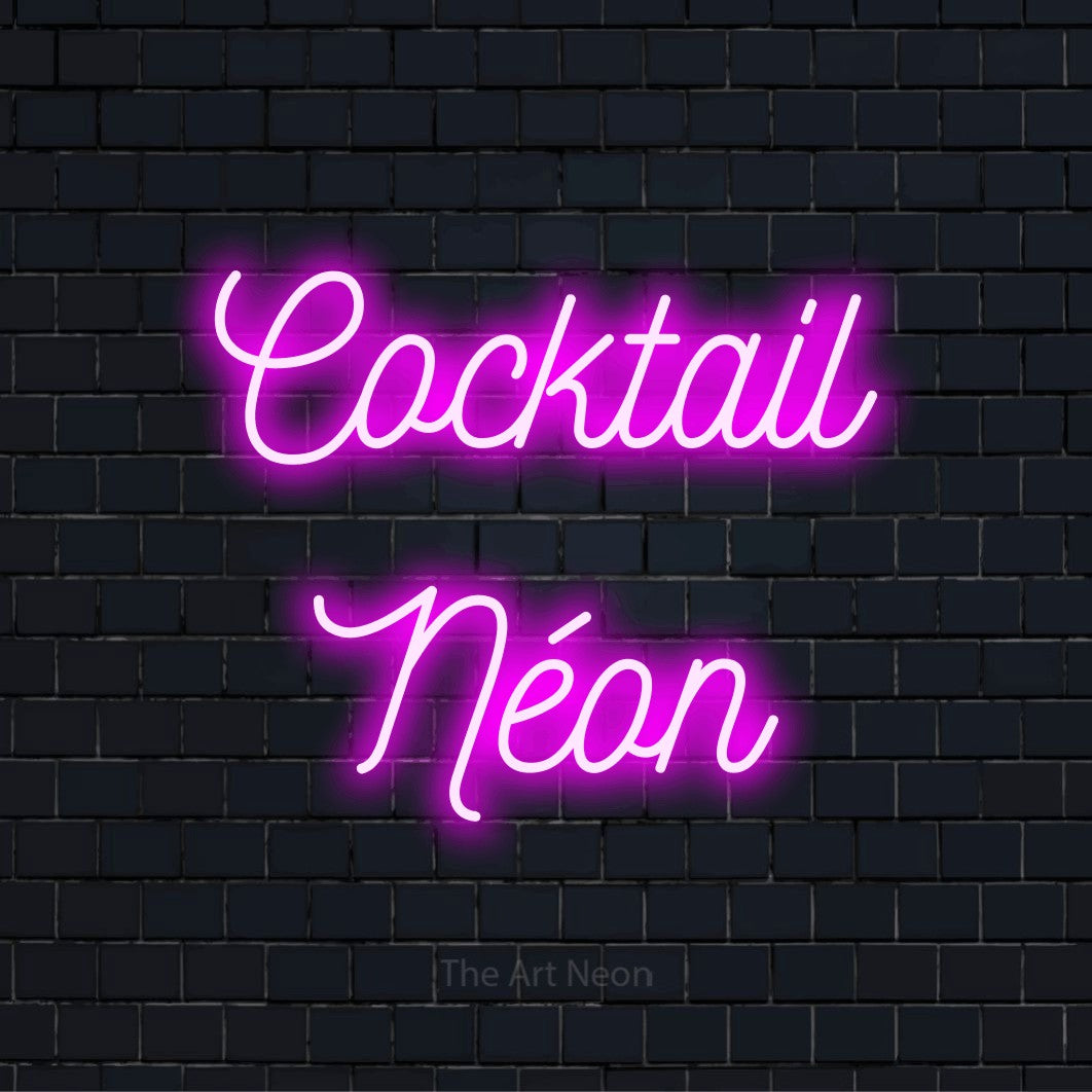 Letreiro néon LED com o design “Cocktail Néon” numa parede escura